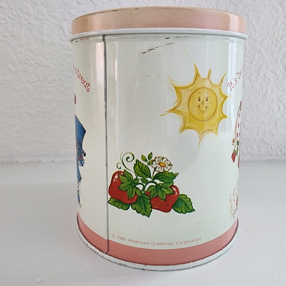 Vintage 1982 Strawberry Shortcake metal tin American Greetings Corp Cheinco - Picture 4 of 7
